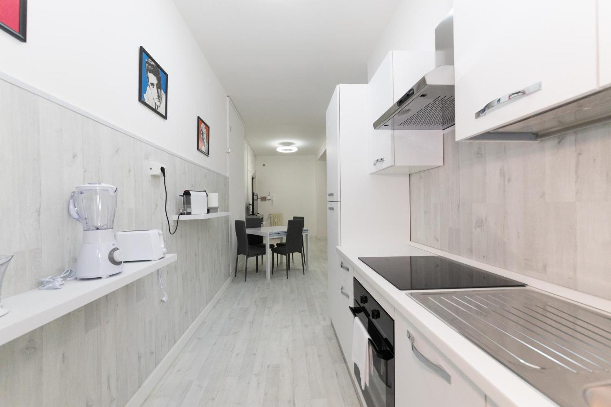 Appartement Cinecitta' House *